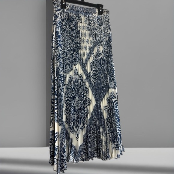 Printed Pleated Midi Skirt Ivory/Blue Size Medium - Picture 1 of 11